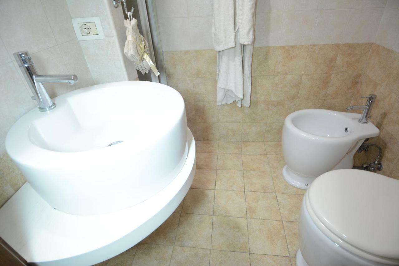 B&B Domus Gaia レッチェ エクステリア 写真